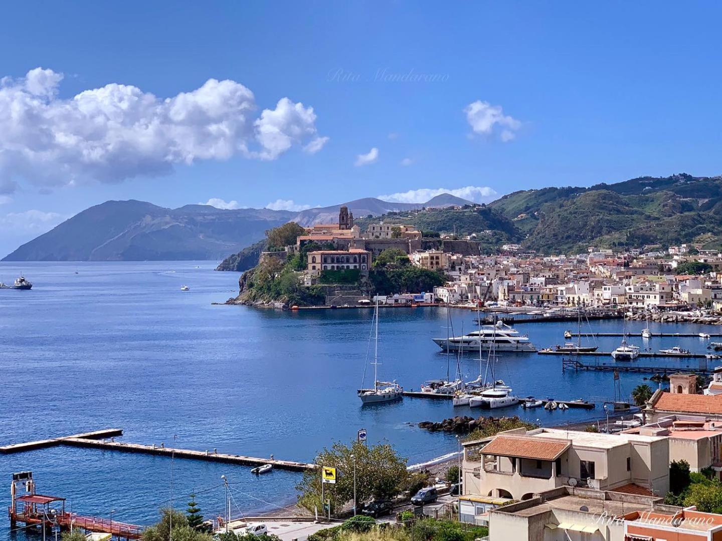 Agata B&B Lipari  Buitenkant foto
